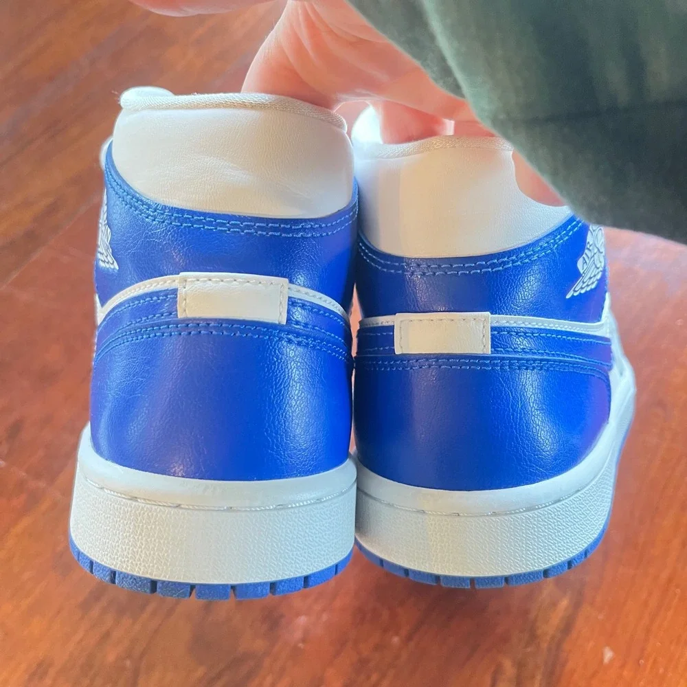 Nike Air Jordan 1 Mid Kentucky Blue White Royal Womens Shoes BQ6472-104 Size 9.5
